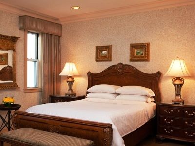 Sheraton Harborside Hotel